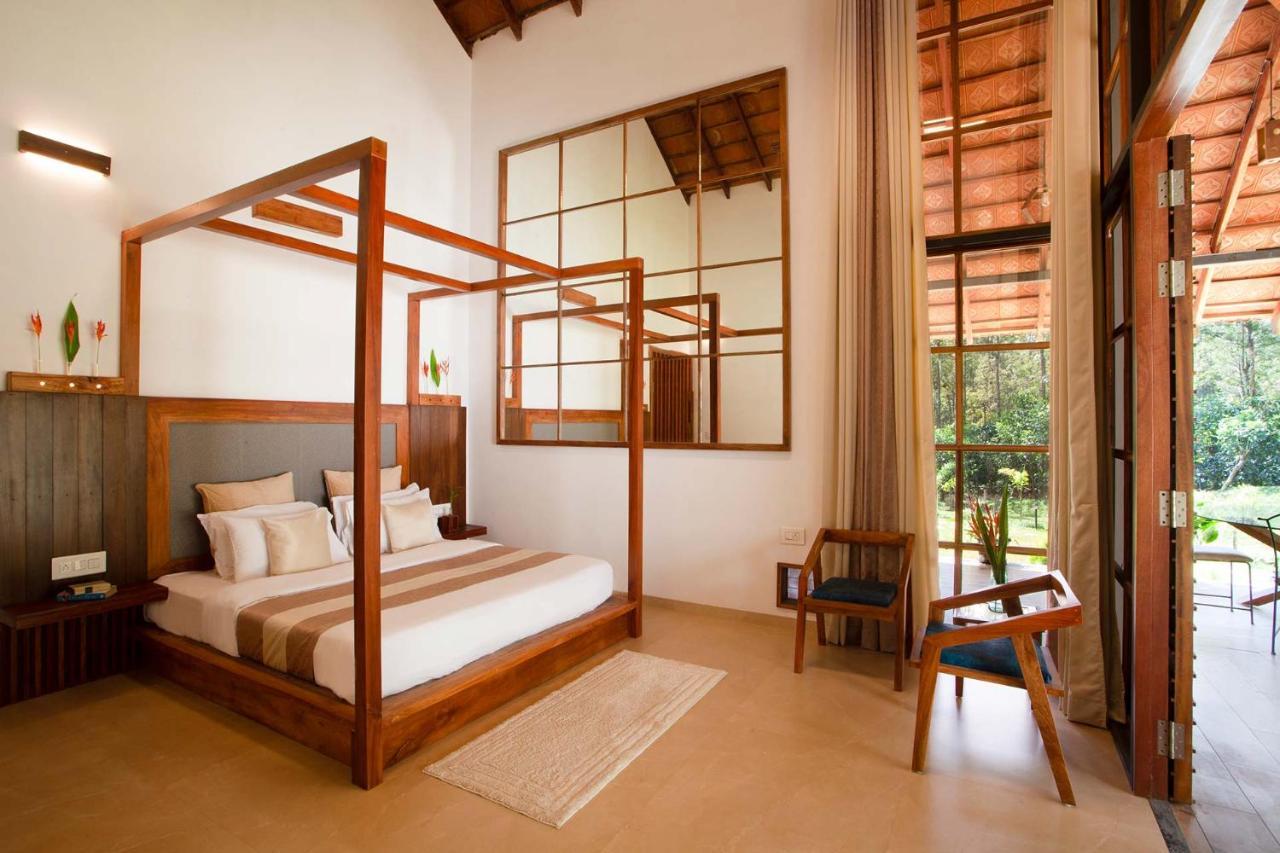 Stayvista At Cedar - Strelitzia 2Bhk With Breakfast And Jacuzzi Chikmagalur Exterior photo