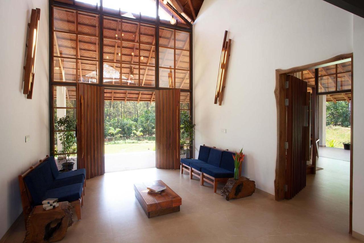 Stayvista At Cedar - Strelitzia 2Bhk With Breakfast And Jacuzzi Chikmagalur Exterior photo
